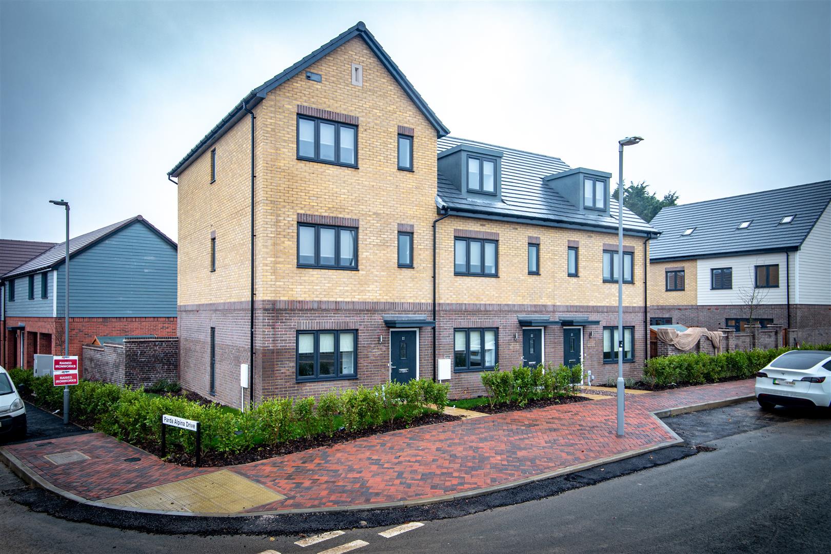 5 bed property in Simmental Way, Milton Keynes
